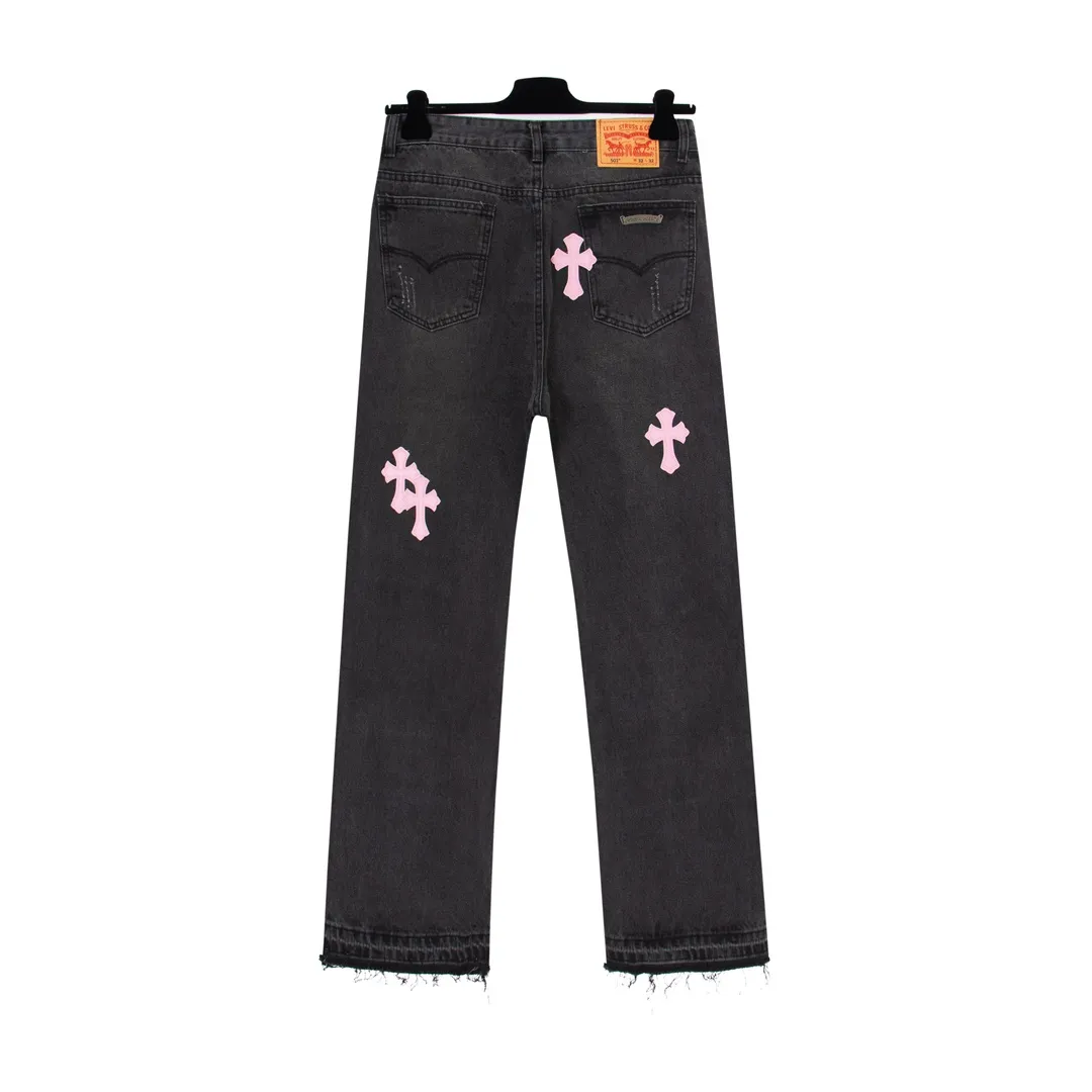 P206 [Next day] Chrome Heart cross patchwork leather jeans Top heavy washing process Calfskin laser cut cross Distressed silver hardware Straight version slimming the upper body High-end customized version Official guide price: ***** Color: Black patchwork pink Size: 28 30 32 34 (s-XL) Detailed sizes can be found in Figure 9